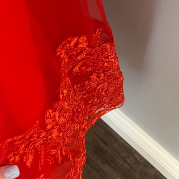 Red Mermaid Style Gown -Plus Free Surprise Gift 🎁 - Picture 14 of 16